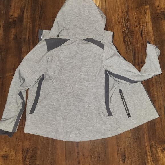 Free Country Women's Soft Shell Jacket - Picture 5 of 5